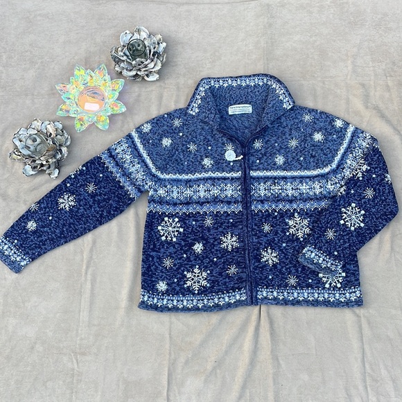 Tiara Sweaters Vintage Tiara International Embroidered Blue Snowflakes Rhinestone Sweater L